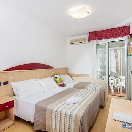 Hotel Regina リニャーノ・サッビアドーロ エクステリア 写真